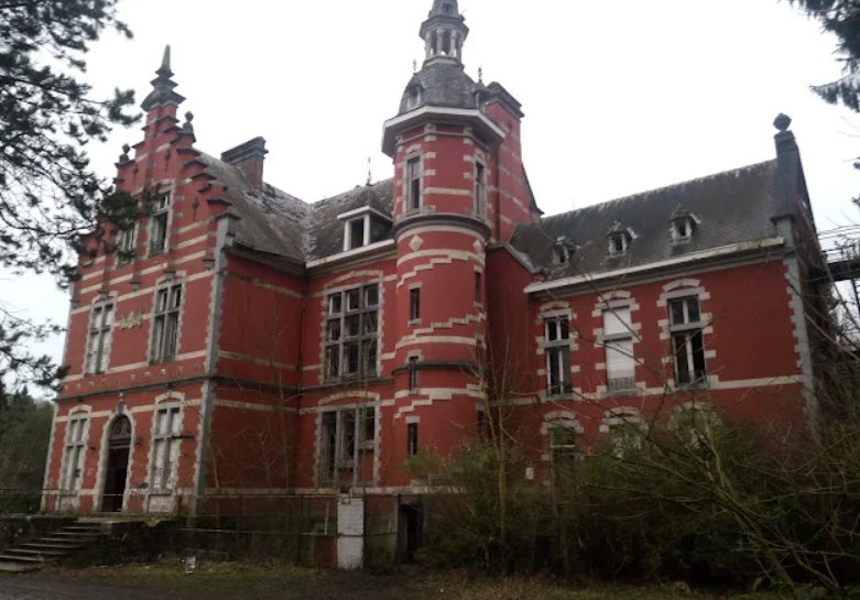 Chateau de la Motte en Gée, Belgium